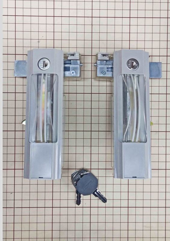 超安い】 ヨド物置 エスモ旧ESC型用錠セット 左右セット 玄関 ドア 扉 修理 補修 交換 部品 パーツ